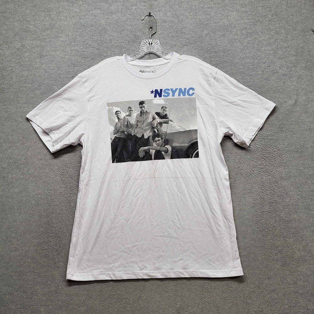 VINTAGE NSYNC Men Shirt L‎ White Graphic Print Band Photo Graphic Logo